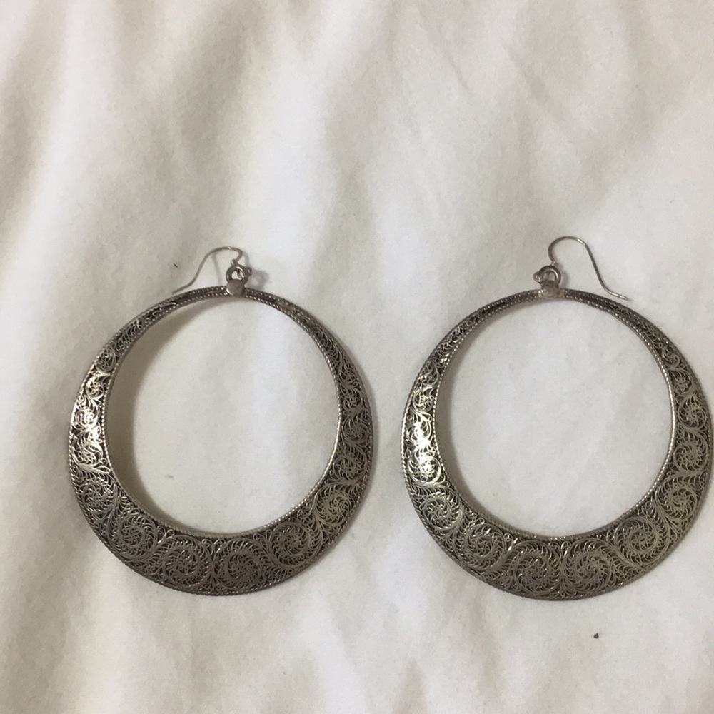 Ear hoops